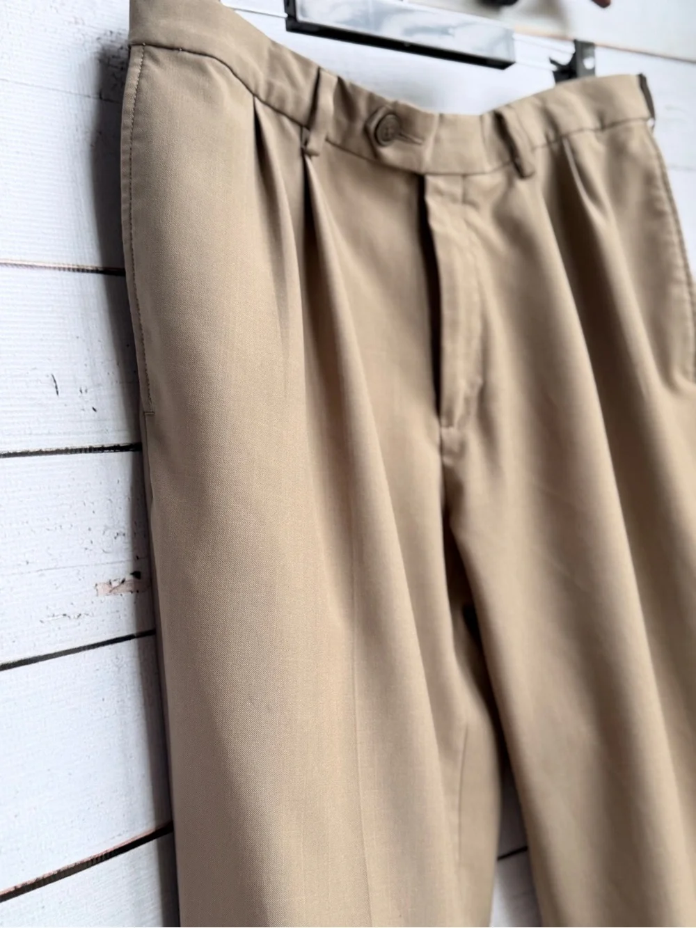 Haggar Men's Pleated Chinos in Light Brown 34x29